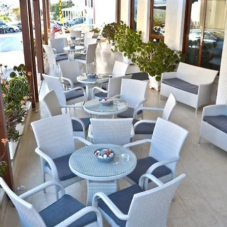 Oceanis Hotel Kárpatos