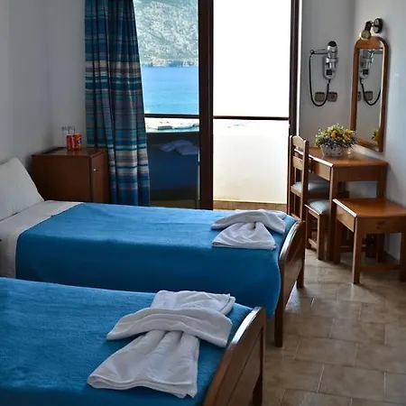 Oceanis 3*