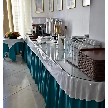 Oceanis 3*