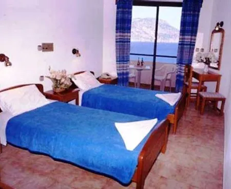 Oceanis 3* Kárpatos
